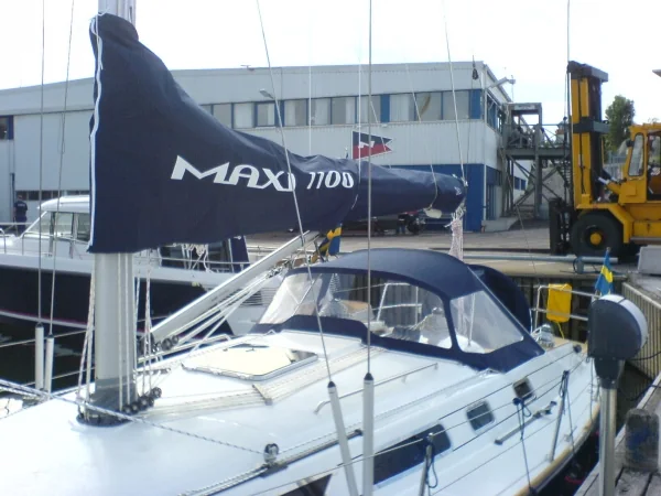 Maxi 1100
