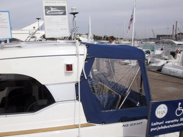 Aquador 23HT 2002-2004