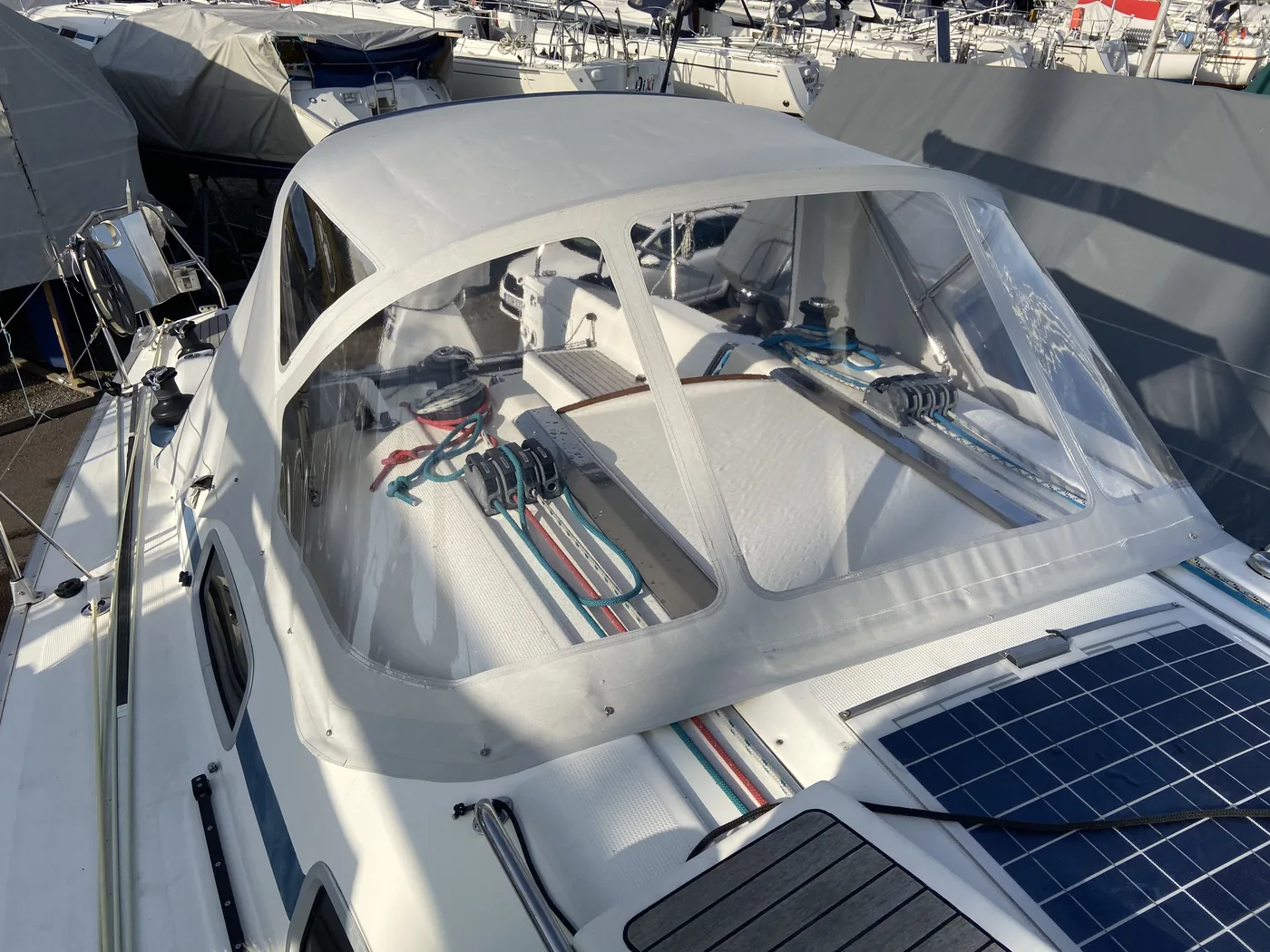 Bavaria 35 Match sprayhood