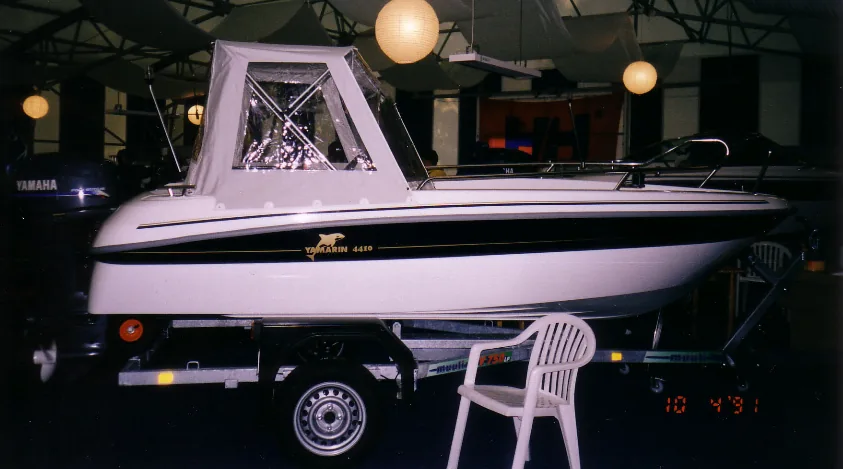 Yamarin 4410 akterkapell