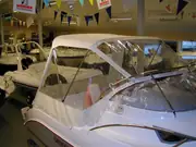 Örnvik 540 Cabin Cruiser med rf räcke på vindrutan