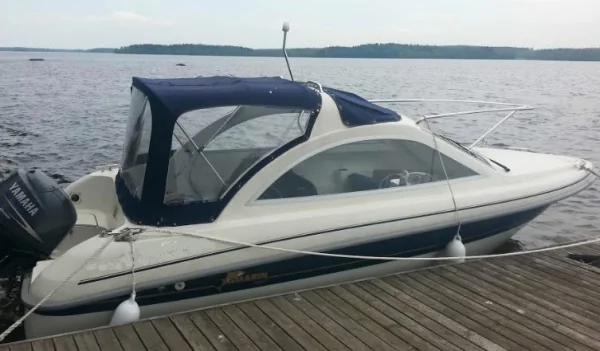 Yamarin 56HT med taklucka