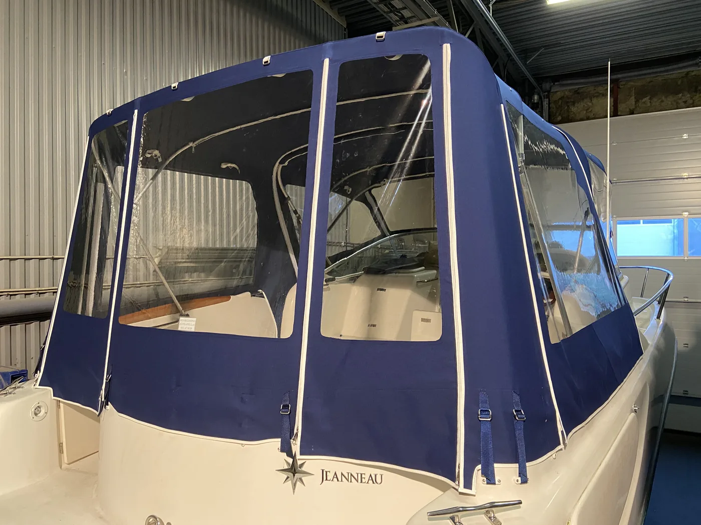 Jeanneau 805 Leader specialkapell
