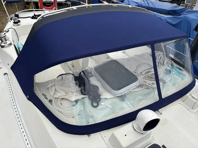 Sprayhood segelbåt
