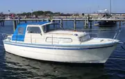 Albin 25