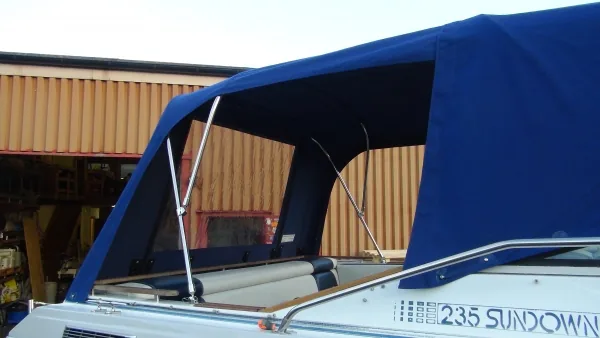 Fourwinns 235 Sundowner